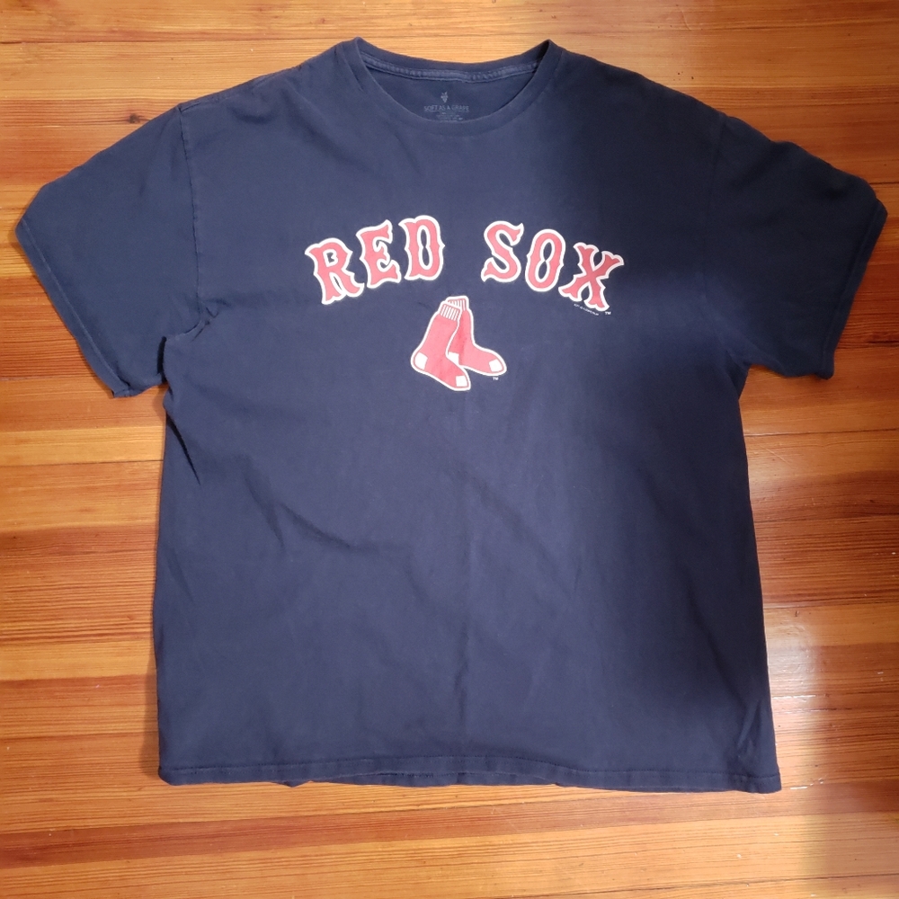 Soft As Grapes Red Sox T Shirt Size XL